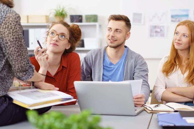 Das Lernen in kleinen Gruppen führt zu einem angenehmen Lernklima