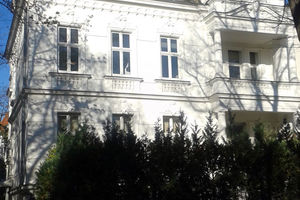 Profitieren Sie von unseren zertifizierten und bei Arbeitgebern und Hochschulen anerkannten Lehrgängen. Unsere Abschlüsse qualifizieren Sie für verantwortungsvolle Fach- und Führungsaufgaben durch wissensbasierte Theorievermittlung mit dem ständigen Blick auf die Praxis.