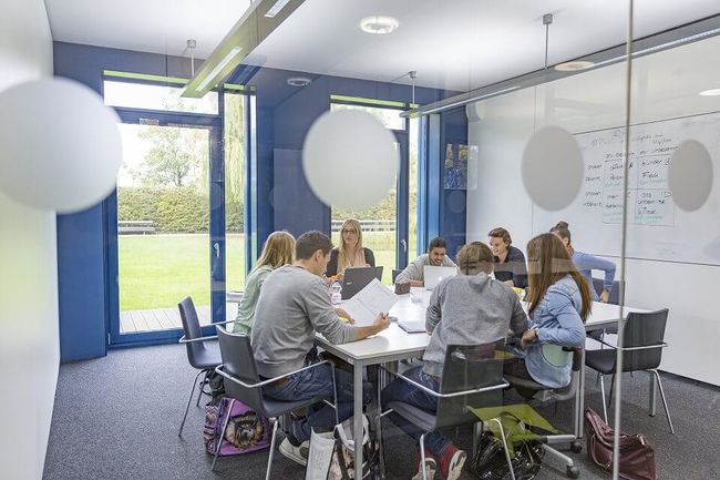 Studieren nach dem CORE-Prinzip: Kompetenzorieniert und in kleinen Gruppen.